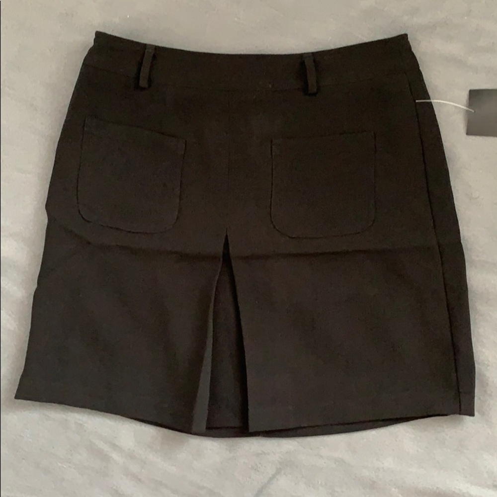 Black skirt with pockets